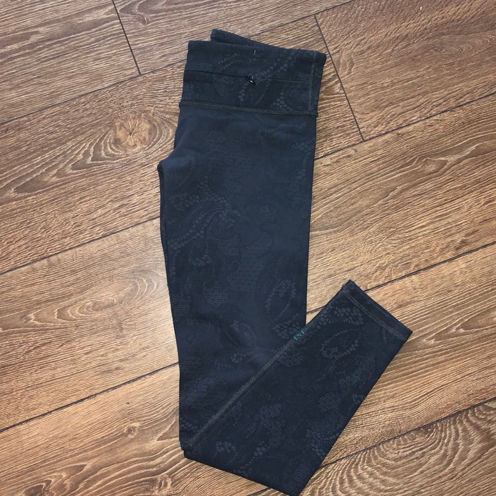 Nancy Rose Performance Leggings